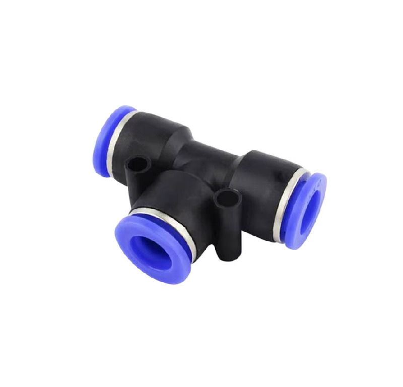 Пластиковый фитинг PE 12мм