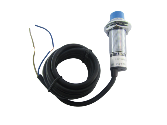 Ёмкостный датчик LJC18A3-B-J/EZ двухпроводной NO