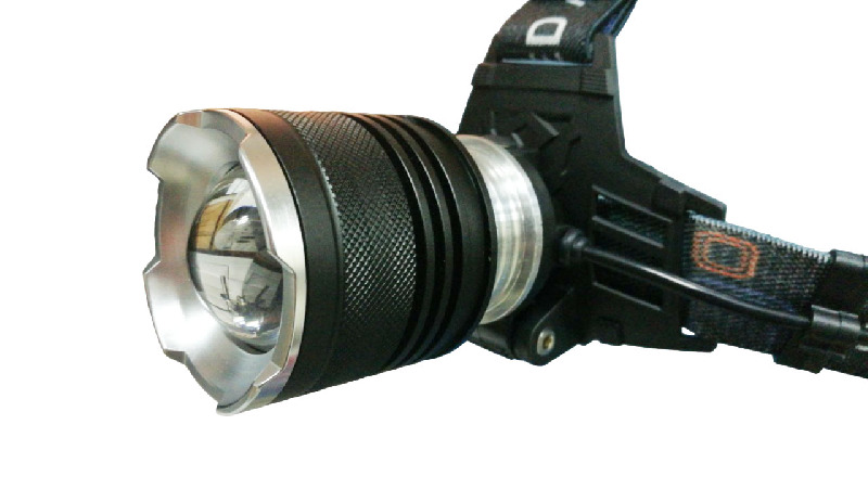 Фокусируемый налобный фонарь 2600 люмен на XHP 70 + Power Bank (питание 3х18650) 