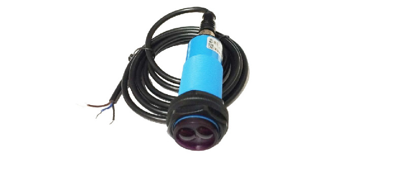 Оптический датчик E3F3-DS50P2-G PNP NC